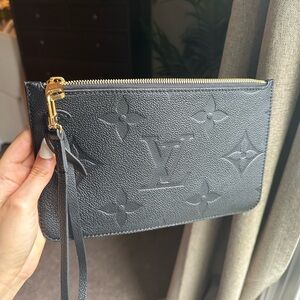 Louis Vuitton Black Neverfull Pochette Empreinte Leather